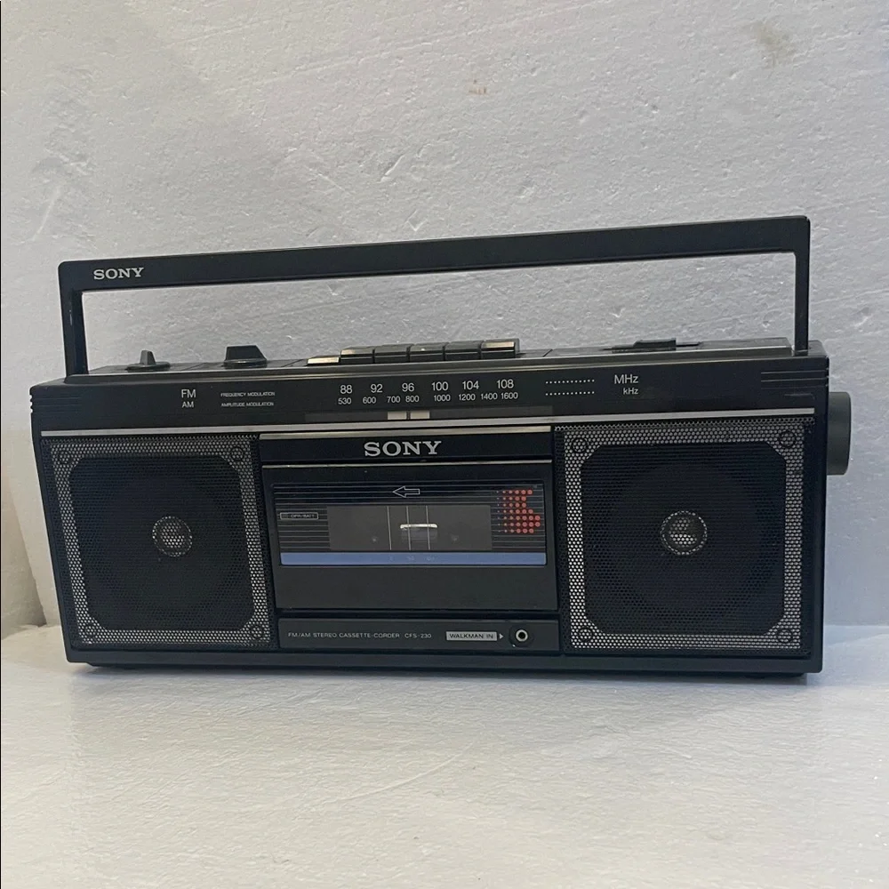 Vintage 80s Sony CFS–230 Portable Boombox Dual Speakers Cassette Deck working